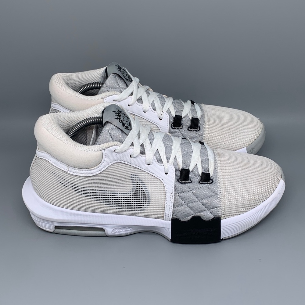 Nike LeBron Witness 8 Smoke Grey Basketball Shoes FB2239100 Men’s Sz 10.5